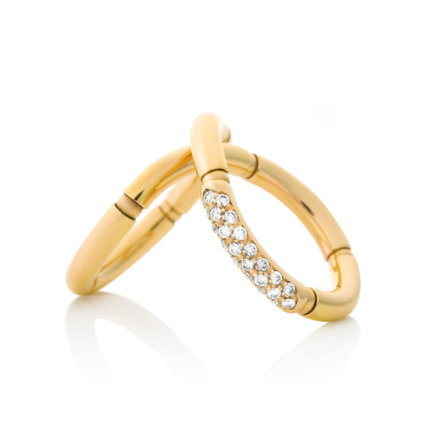 d'Oro Diamond Yellow Gold Twist Ring from NOA fine jewellery