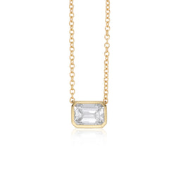 NOA fine jewellery Emerald cut diamond necklace in 18 karat yellow gold
